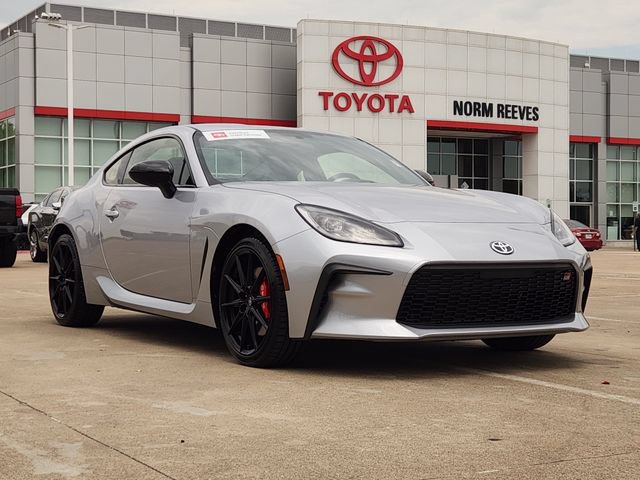 Used 2024 Toyota GR86 Premium w/ Performance Package RWD image 2