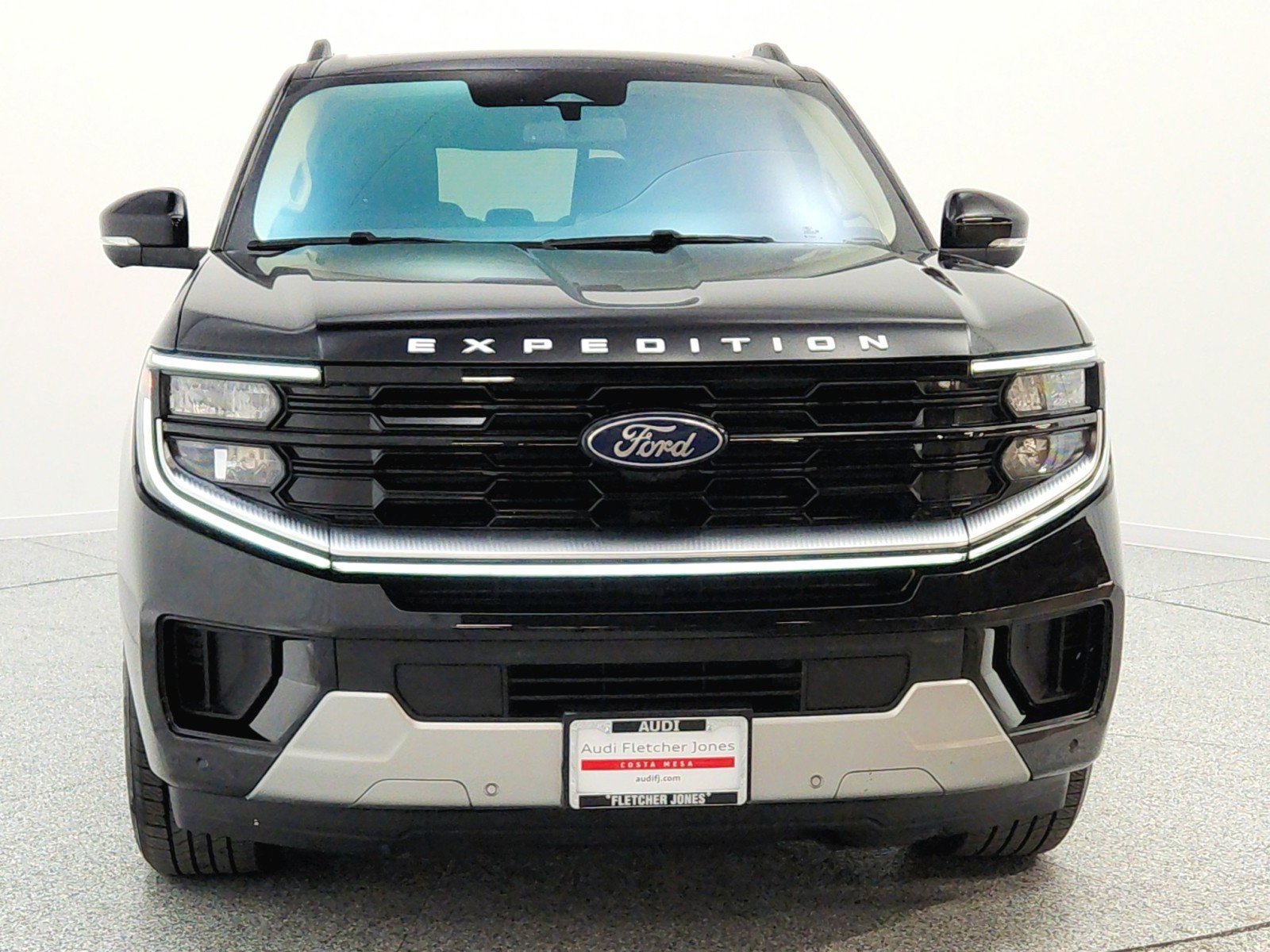 Used 2025 Ford Expedition Max Platinum AWD/4WD image 2
