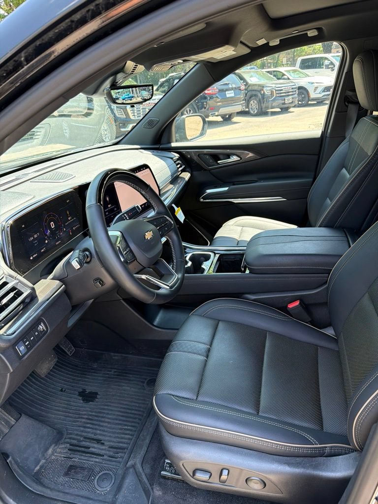 Used 2026 Chevrolet Traverse High Country w/ LPO, Floor Liner Package AWD/4WD image 15