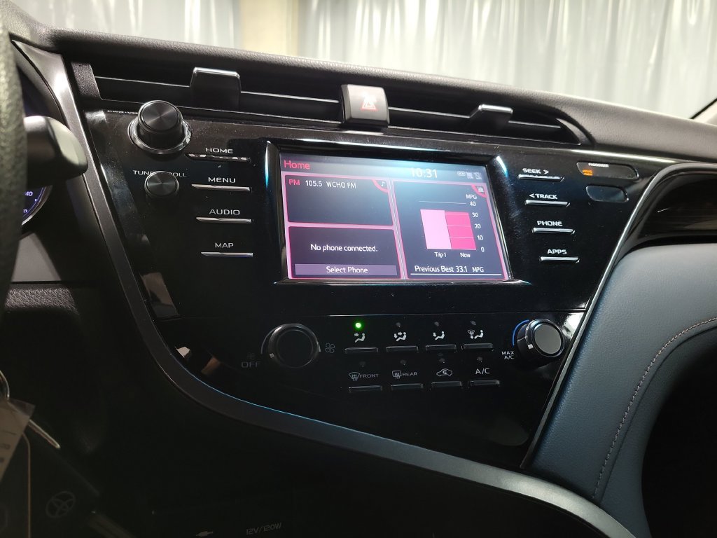 Used 2019 Toyota Camry LE FWD image 17