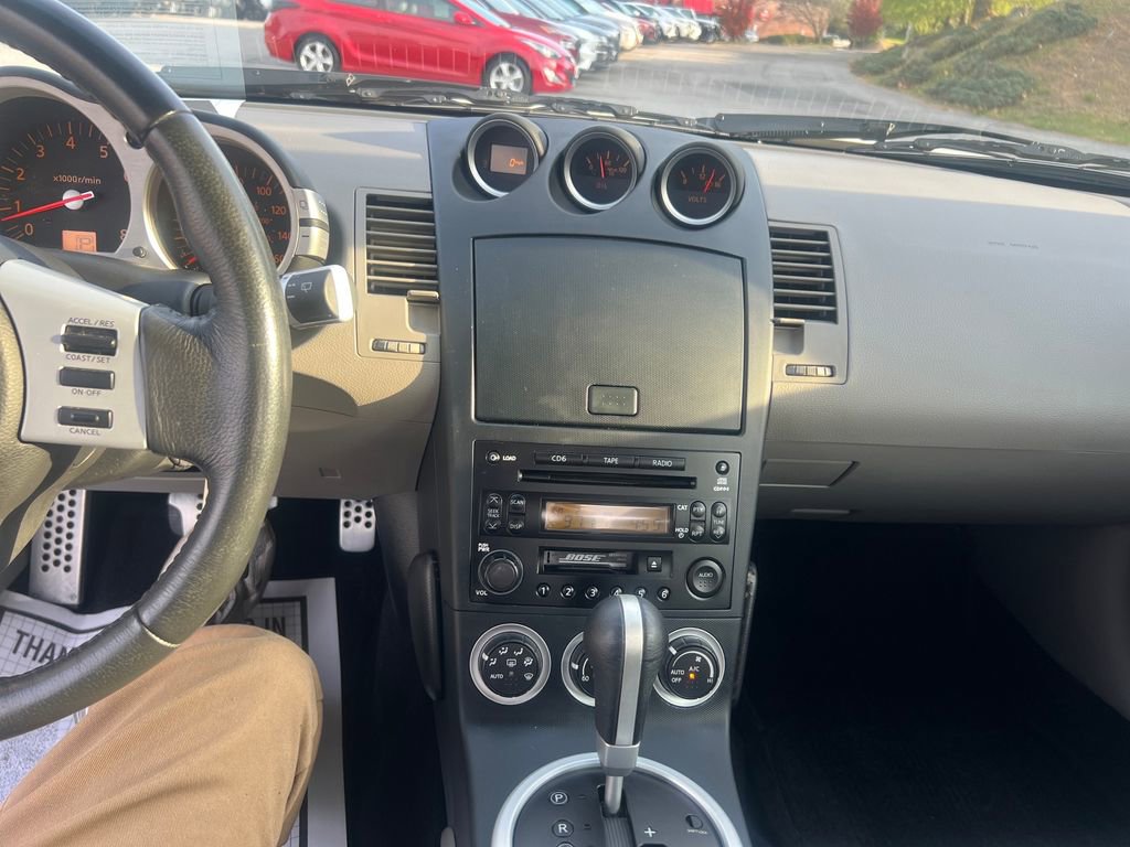 Used 2004 Nissan 350Z Touring w/ Aerodynamics Pkg image 19
