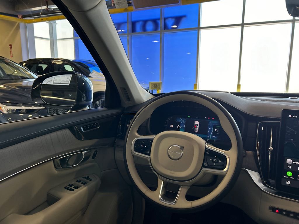 Certified 2025 Volvo XC90 T8 Ultra image 26
