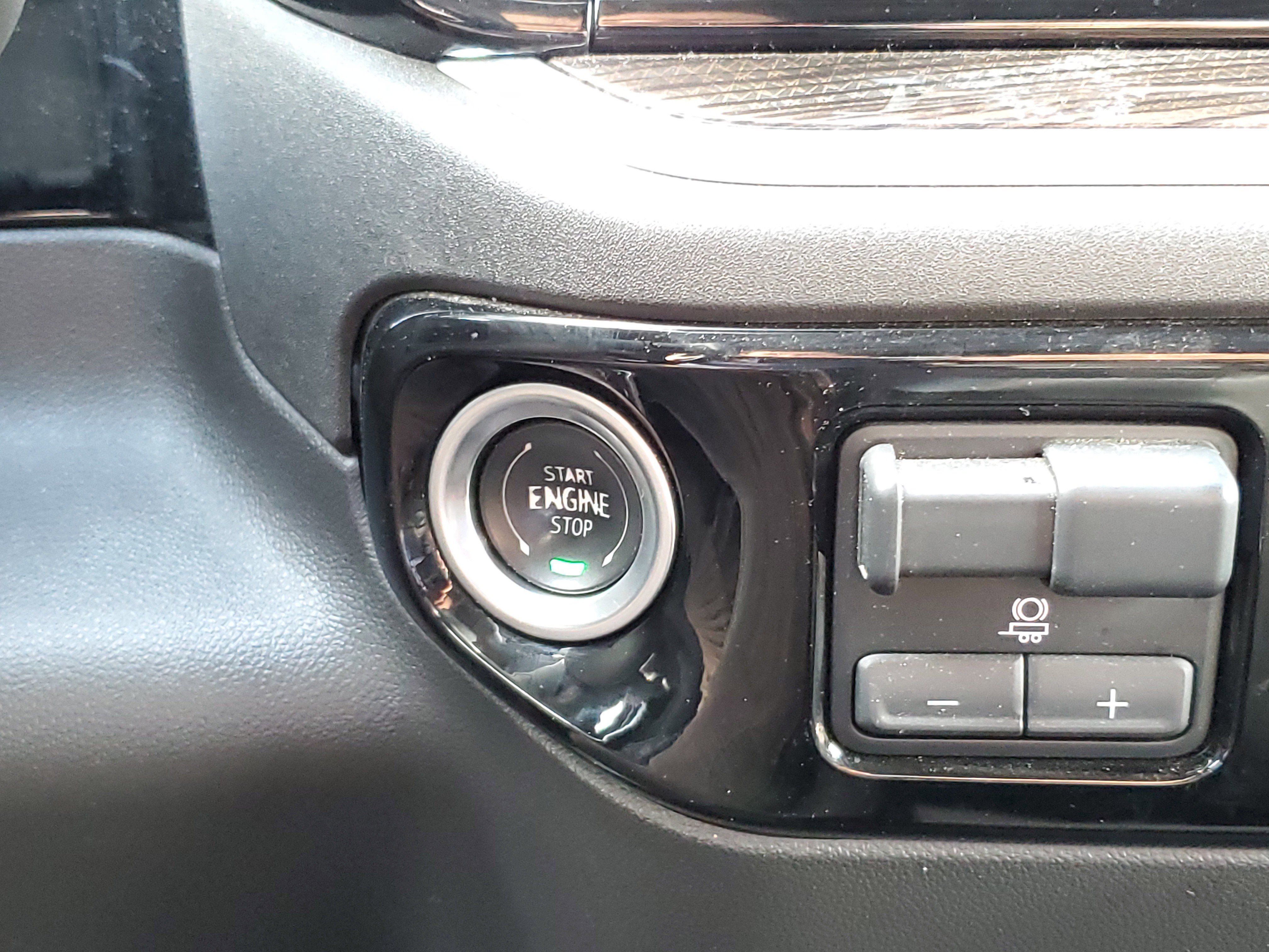 Used 2025 Chevrolet Silverado 1500 LT image 23