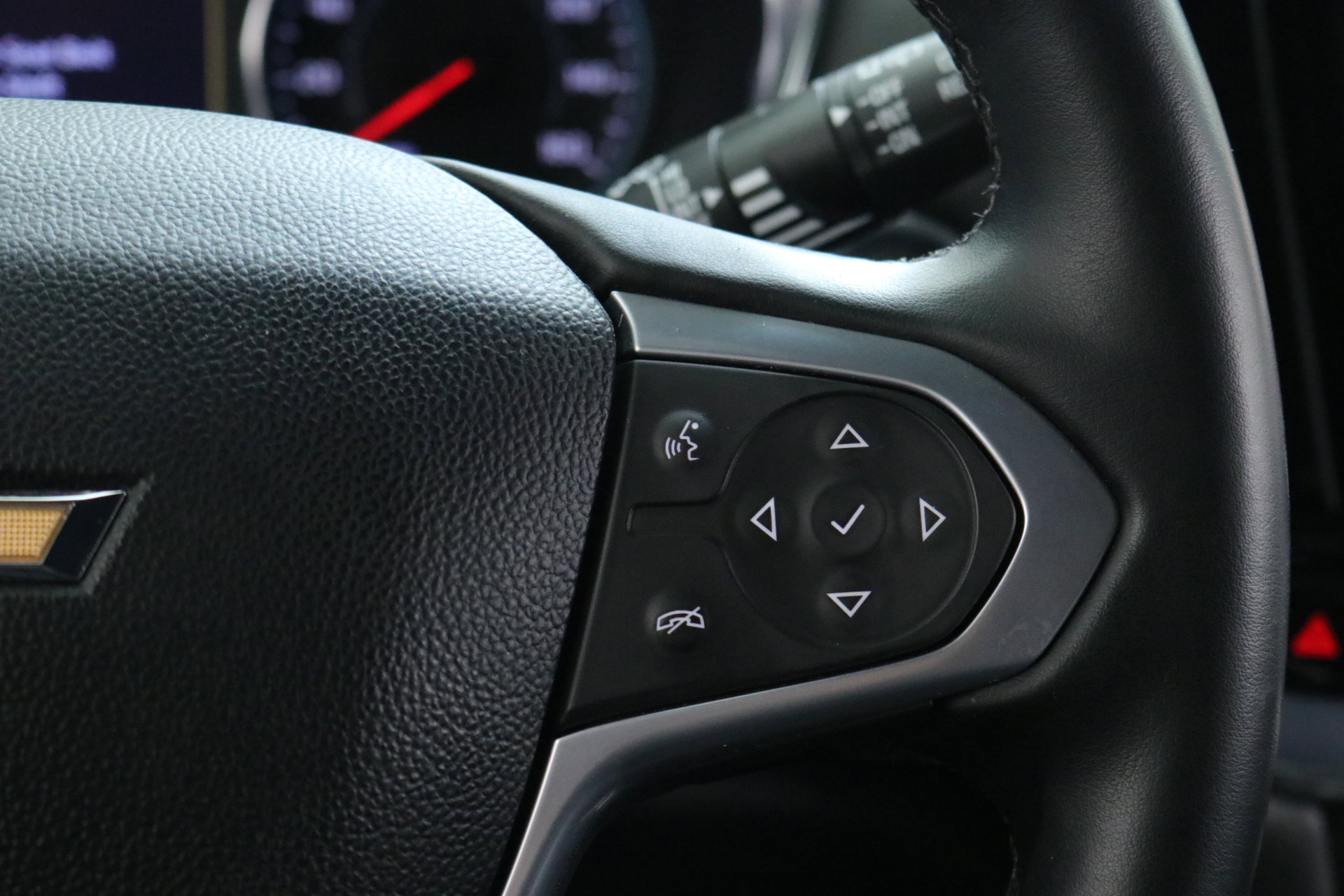 Used 2023 Chevrolet Traverse LT w/ LPO, Floor Liner Package image 14