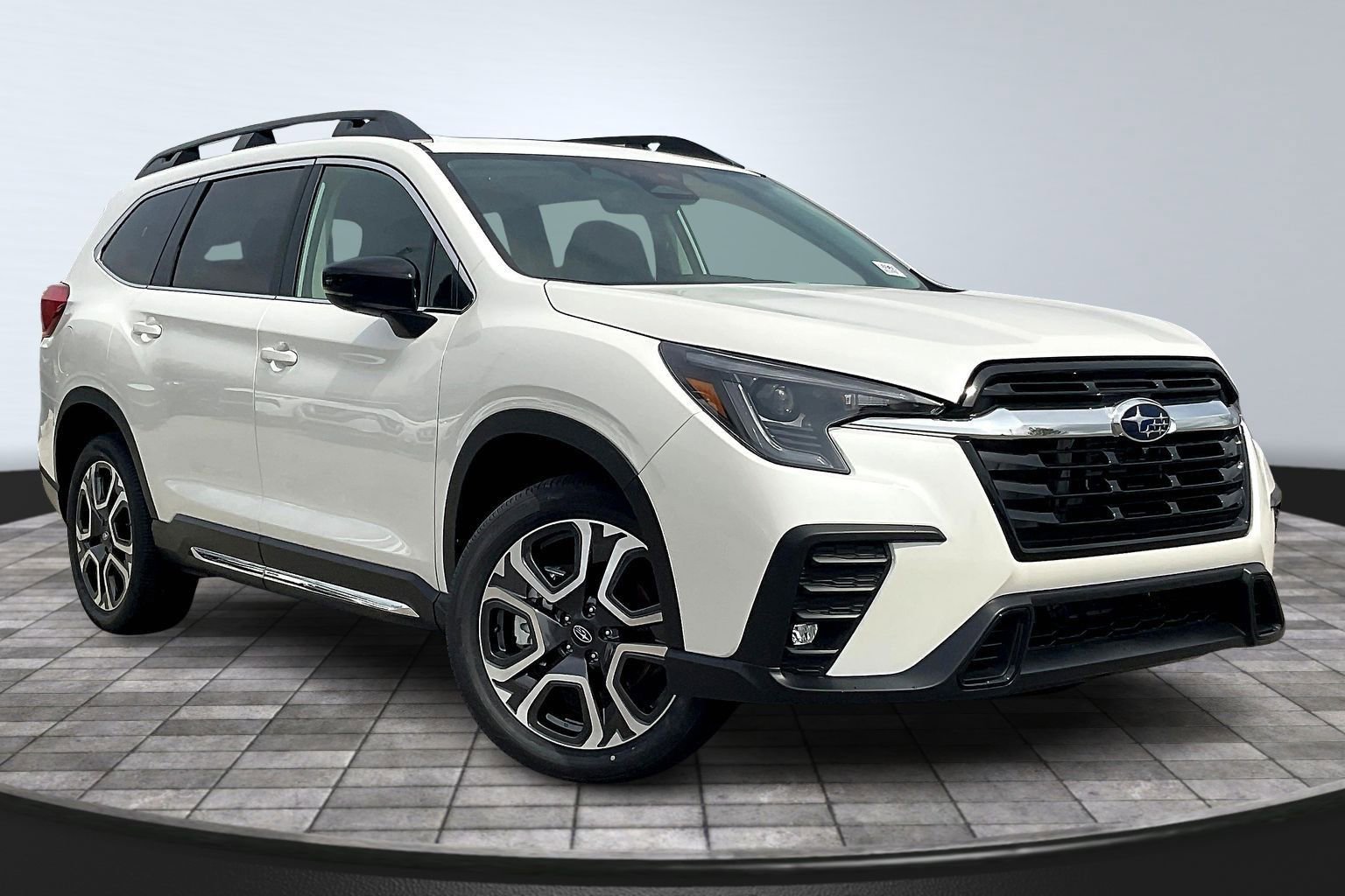 New 2026 Subaru Ascent Limited image 2