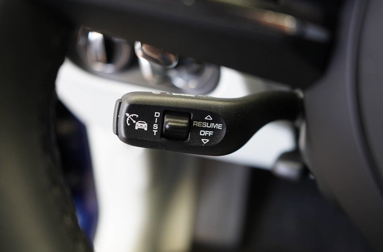 Used 2024 Porsche Macan image 51