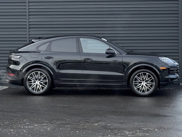 Certified 2025 Porsche Cayenne Coupe image 8