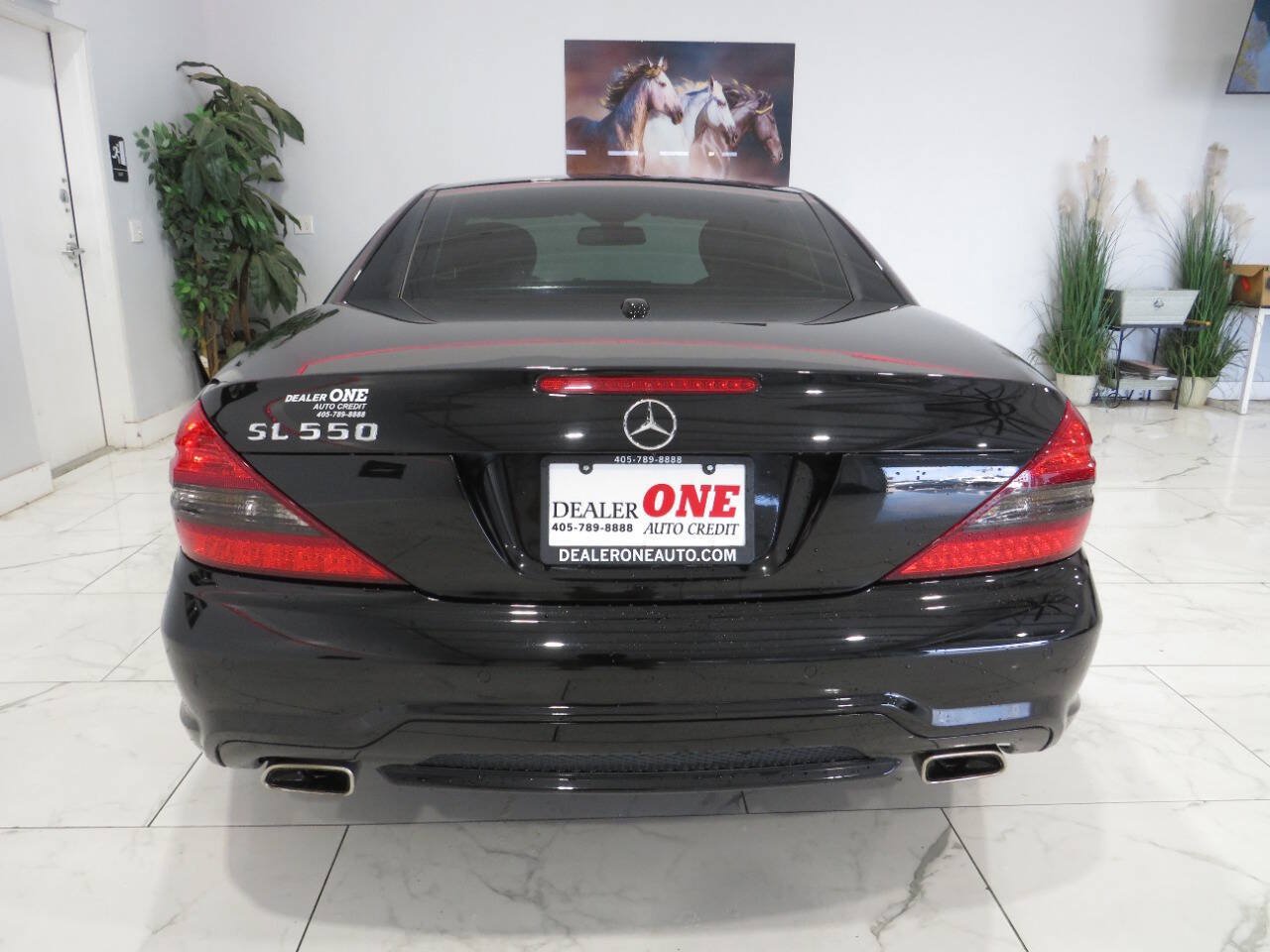 Used 2011 Mercedes-Benz SL 550 image 5