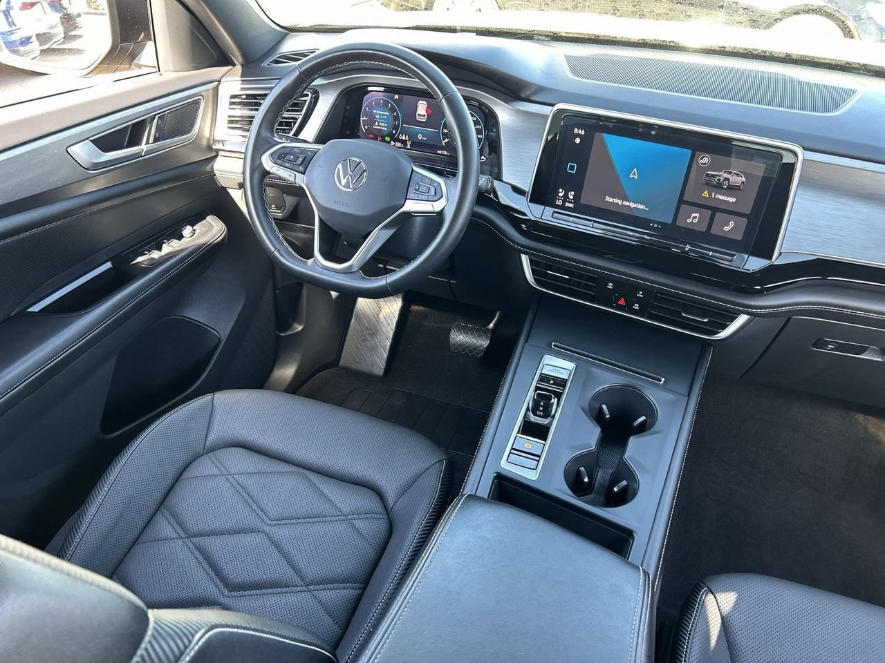 Used 2024 Volkswagen Atlas Cross Sport SE FWD image 11