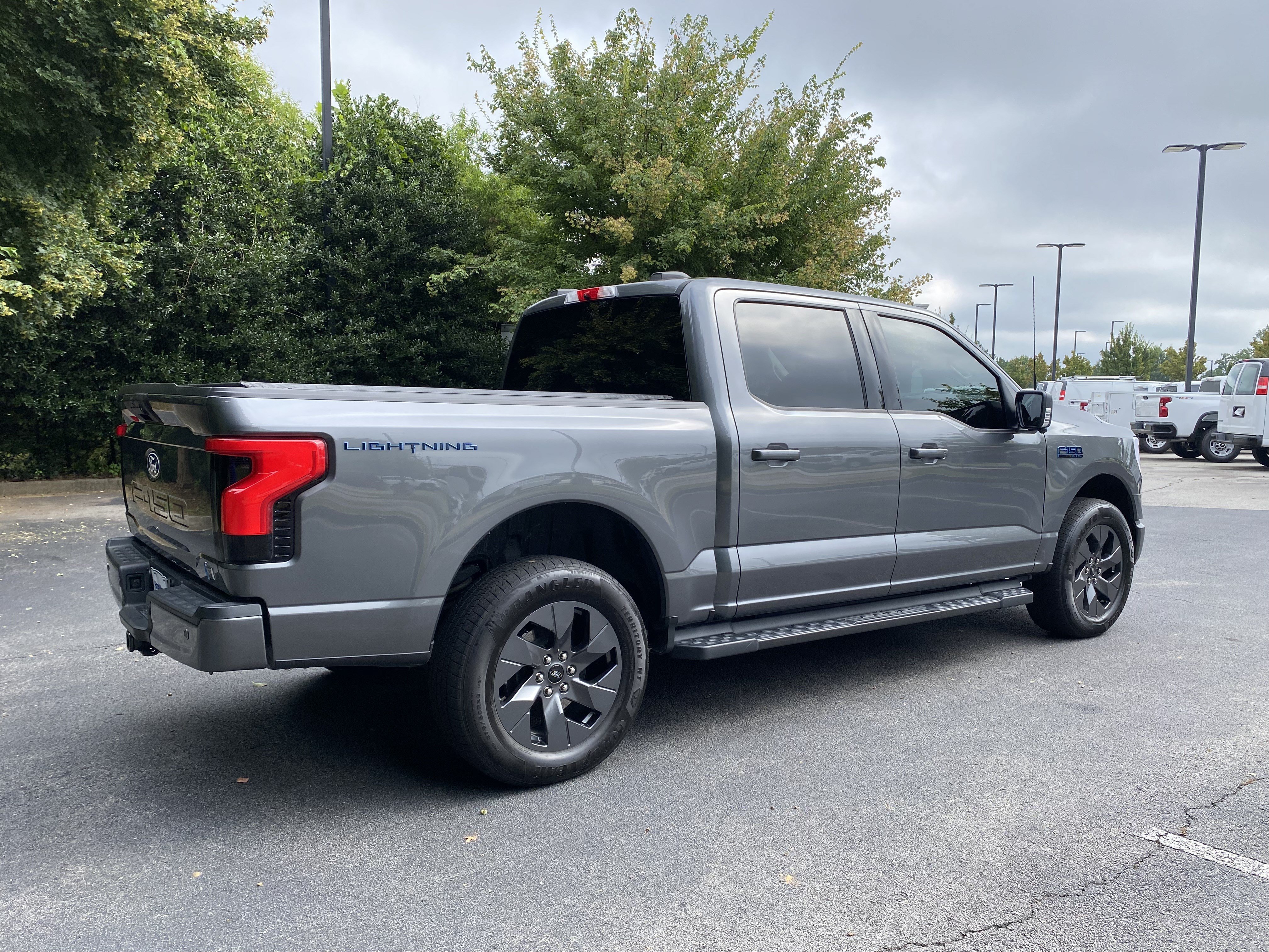 Used 2025 Ford F150 Lightning Flash AWD/4WD image 9