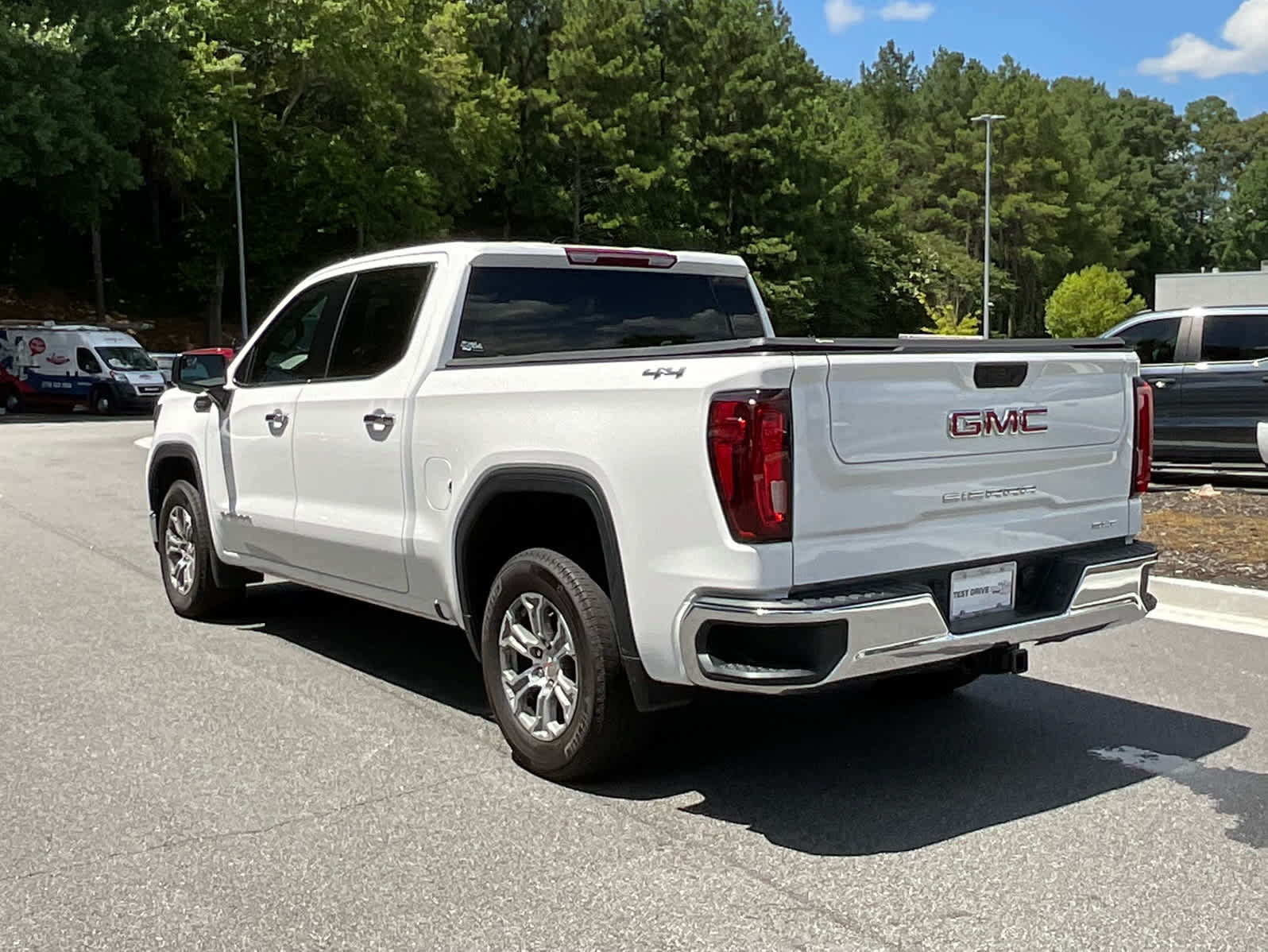 Used 2024 GMC Sierra 1500 SLT AWD/4WD image 3