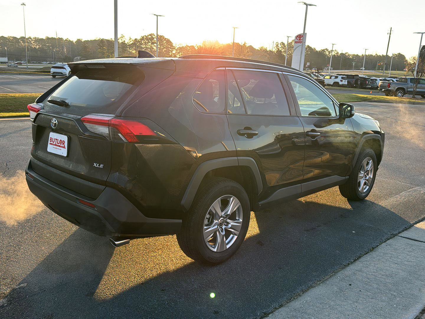 Certified 2023 Toyota RAV4 XLE image 5