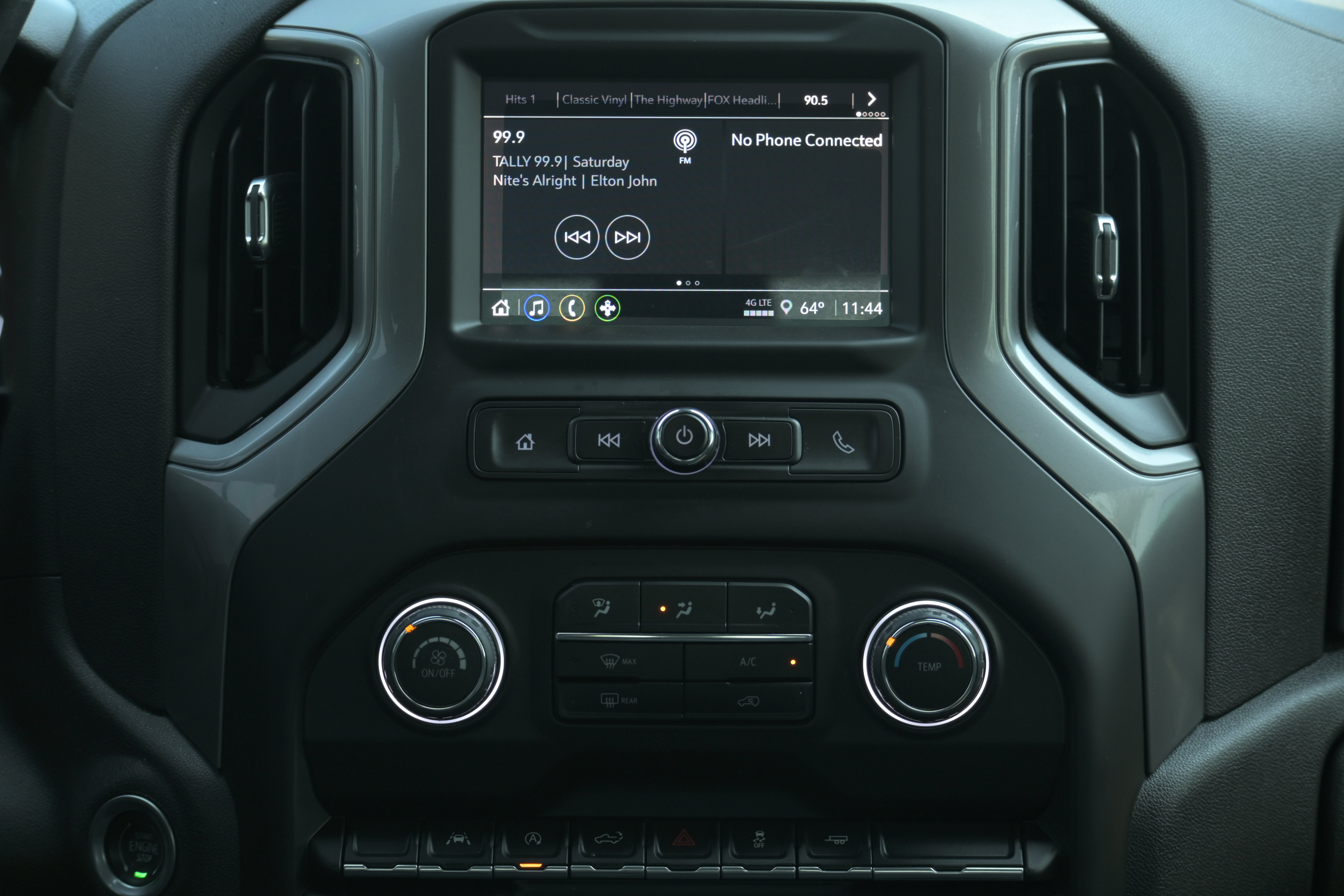 Used 2023 Chevrolet Silverado 1500 Custom image 13