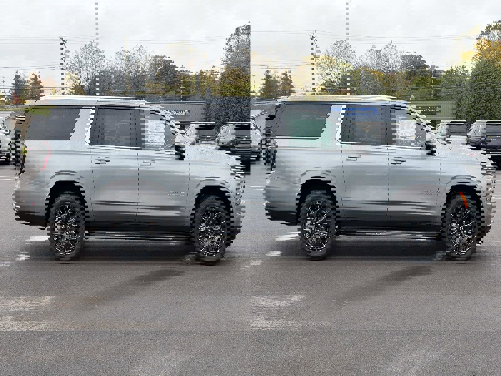 New 2026 Chevrolet Suburban LT w/ Comfort Package image 15