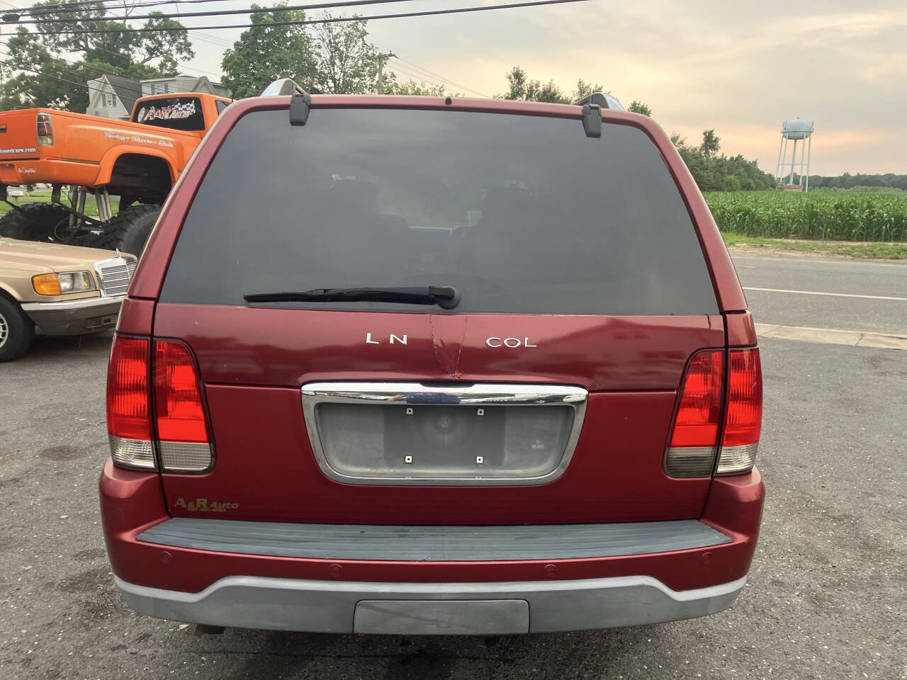 Used 2005 Lincoln Aviator AWD image 8