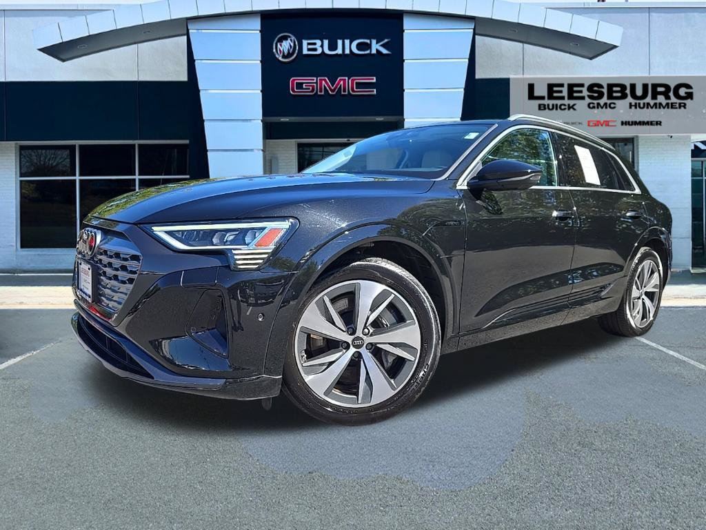 Used 2024 Audi Q8 e-tron Premium Plus w/ Premium Plus Package AWD/4WD image 3