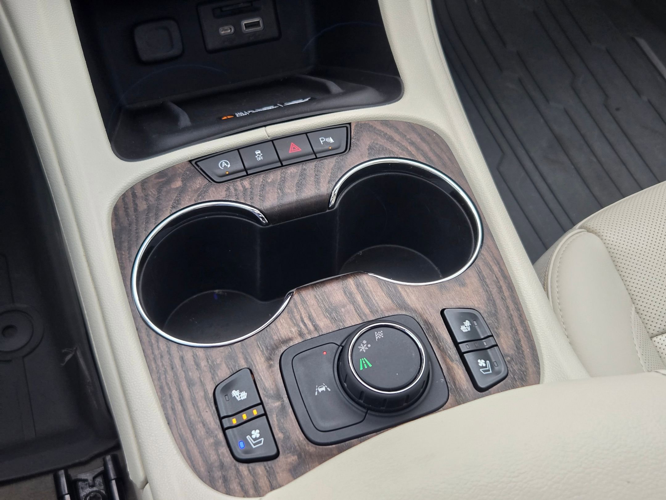 Certified 2020 GMC Acadia Denali image 22