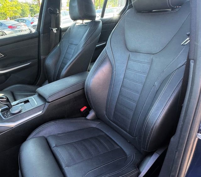 Used 2022 BMW 330i xDrive Sedan w/ Premium Package 2 image 9