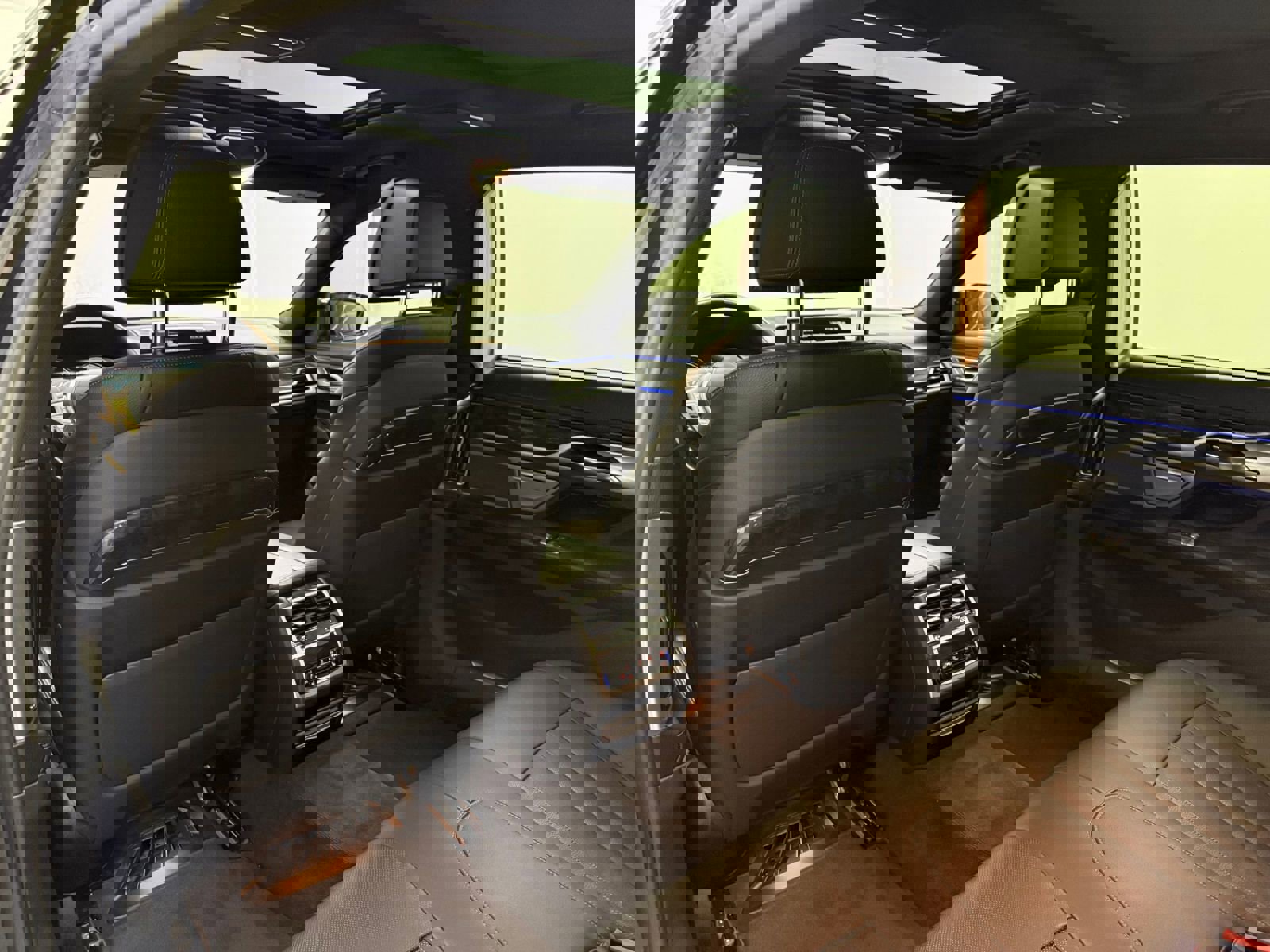 Used 2018 BMW 740e xDrive image 39