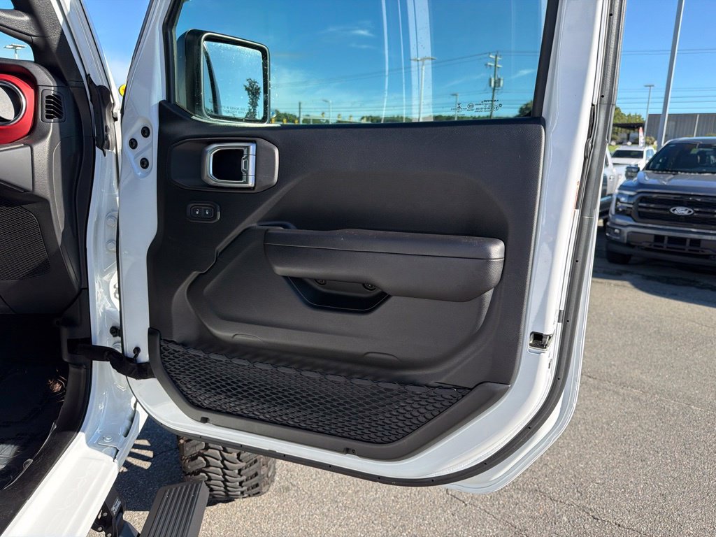 Used 2020 Jeep Gladiator Rubicon w/ Cold Weather Group AWD/4WD image 27