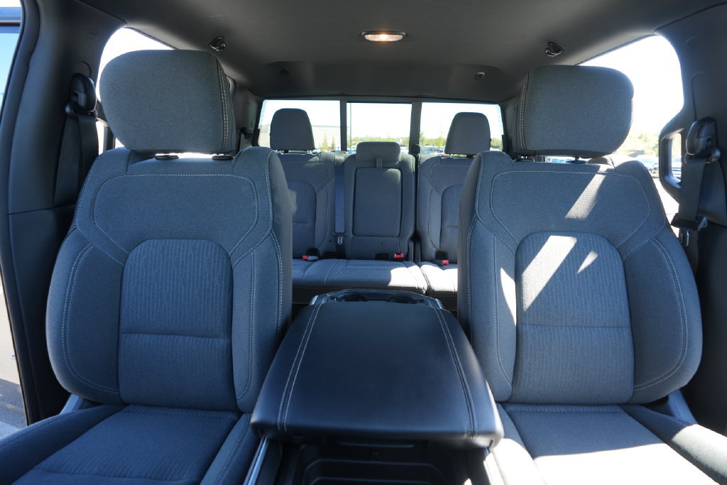 Used 2022 RAM 1500 Big Horn AWD/4WD image 37