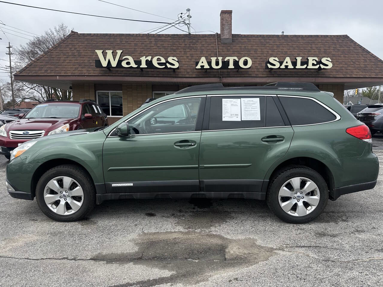 Used 2012 Subaru Outback 3.6R Limited w/ Moonroof Pkg AWD/4WD image 1