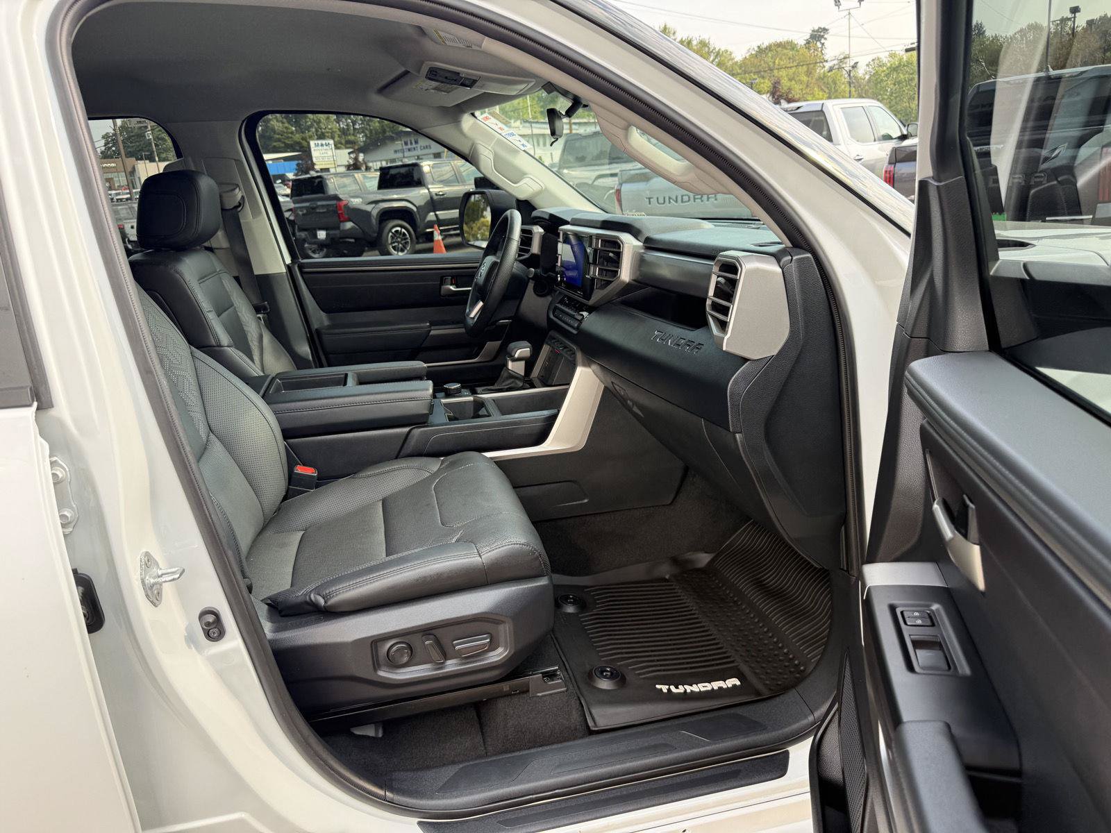 Used 2023 Toyota Tundra SR5 w/ SR5 Premium Package RWD image 14