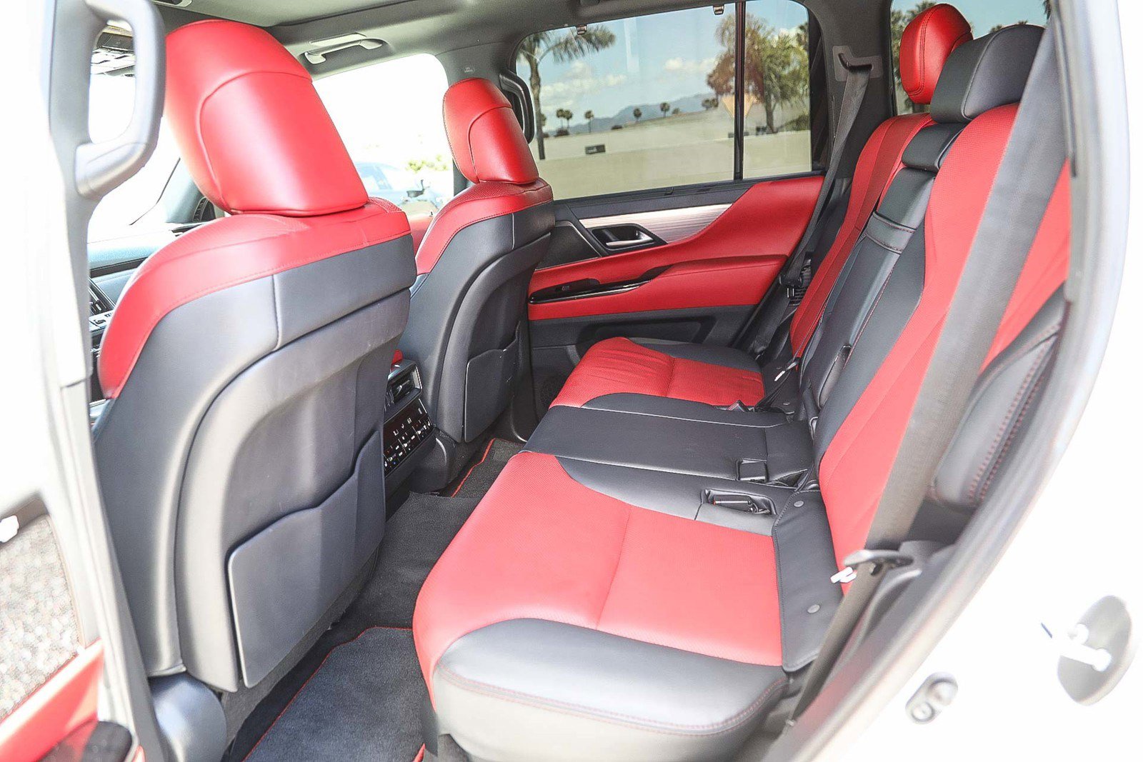 Used 2023 Lexus LX 600 F Sport AWD/4WD image 18