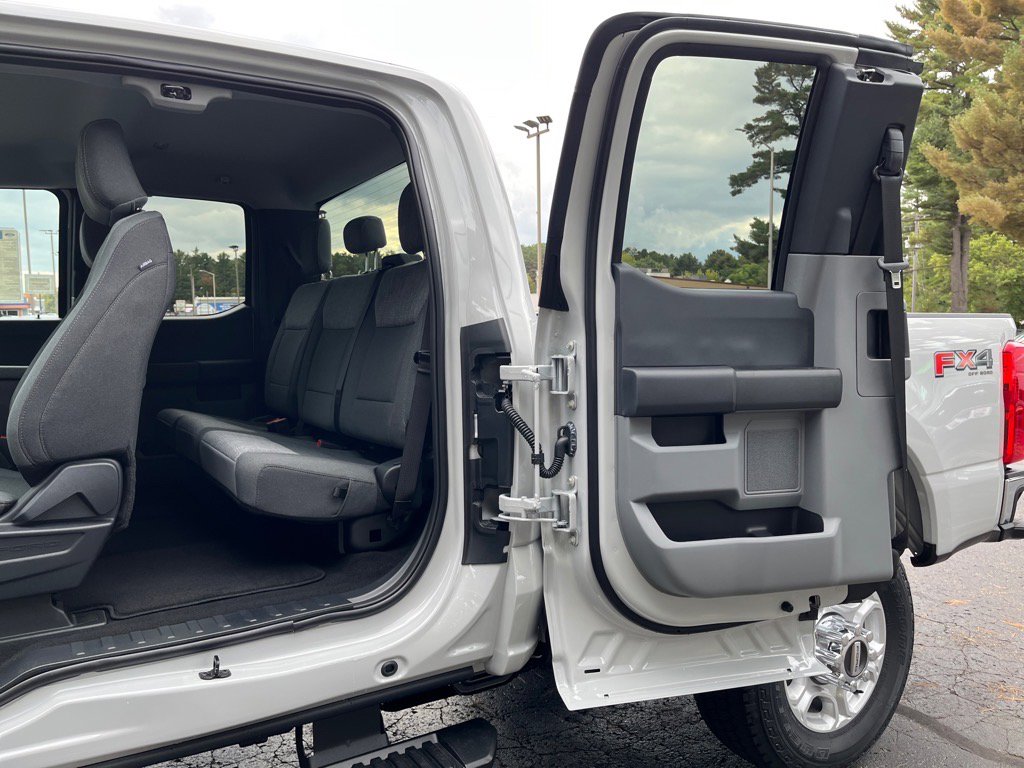 New 2026 Ford F350 XLT w/ FX4 Off-Road Package image 10