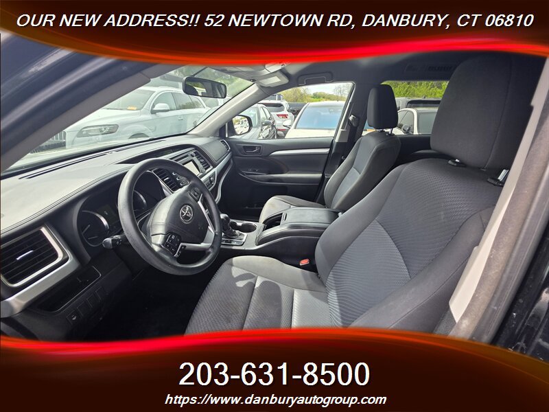 Used 2016 Toyota Highlander LE AWD/4WD image 8