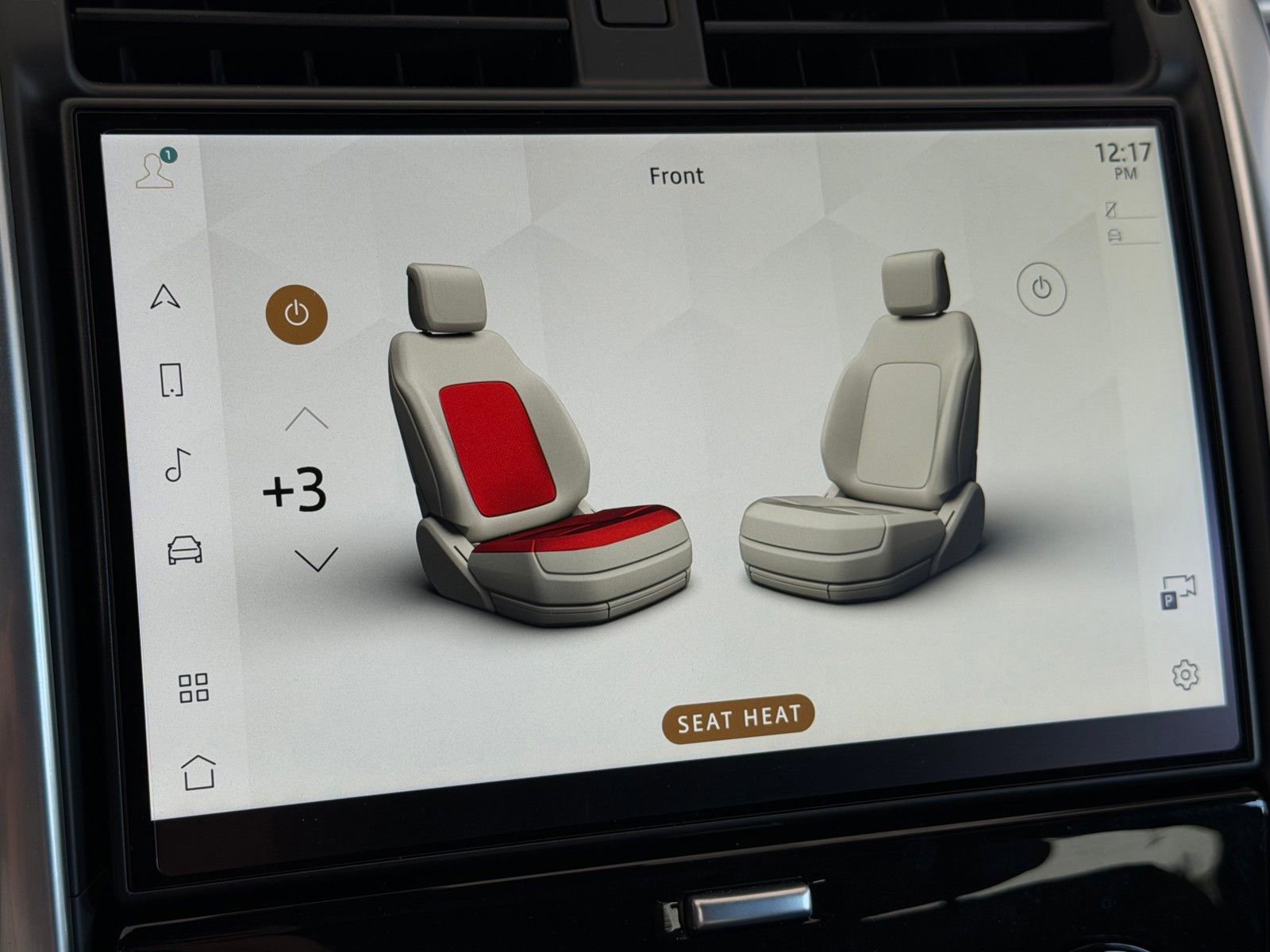 Used 2024 Land Rover Discovery Dynamic SE image 7