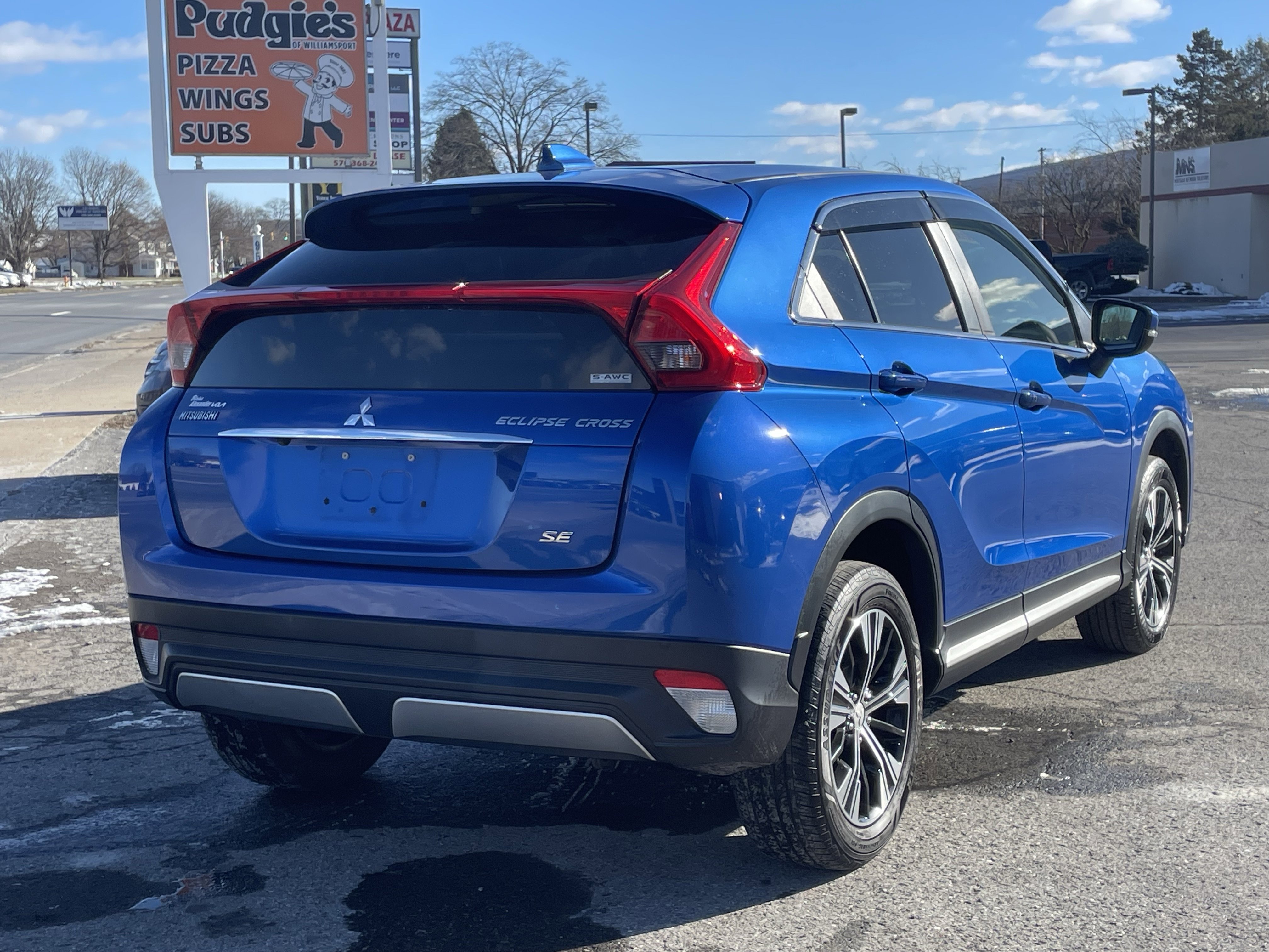 Used 2019 Mitsubishi Eclipse Cross SE image 3
