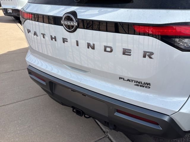 New 2026 Nissan Pathfinder Platinum w/ Cargo Package AWD/4WD image 5