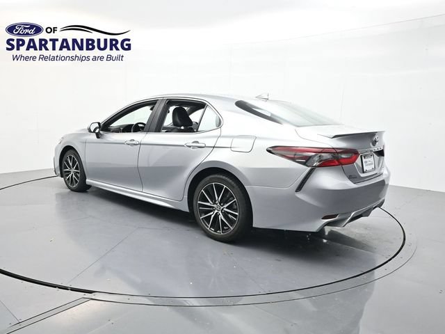 Used 2023 Toyota Camry SE FWD image 5