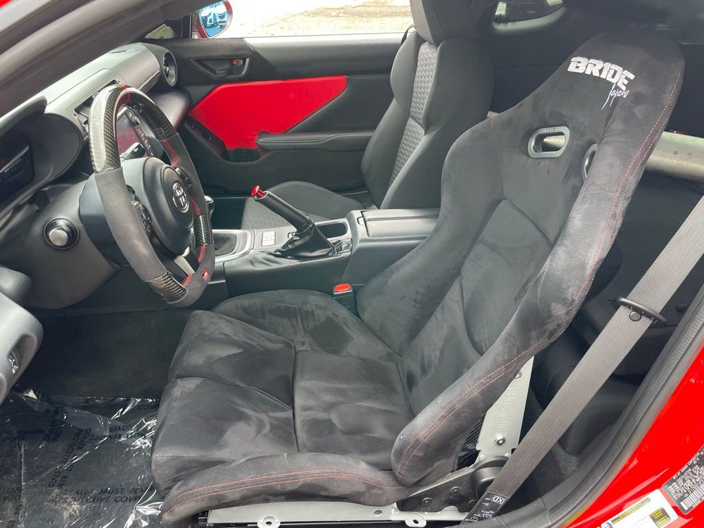 Used 2023 Toyota GR86 w/ ALL Weather Mat Package (TMS) RWD image 6