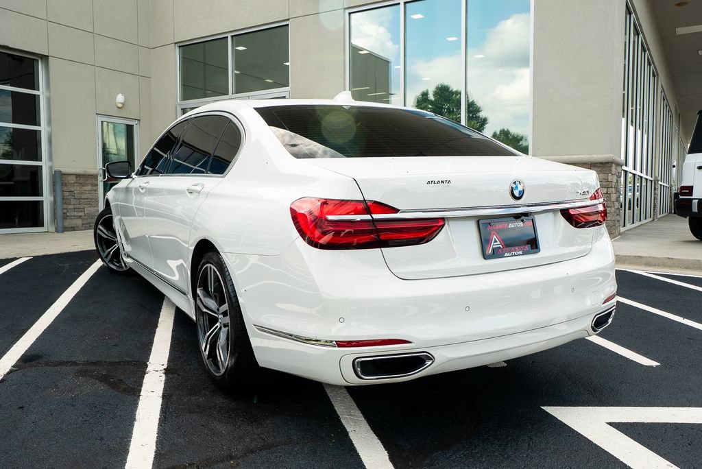 Used 2018 BMW 740i RWD image 16