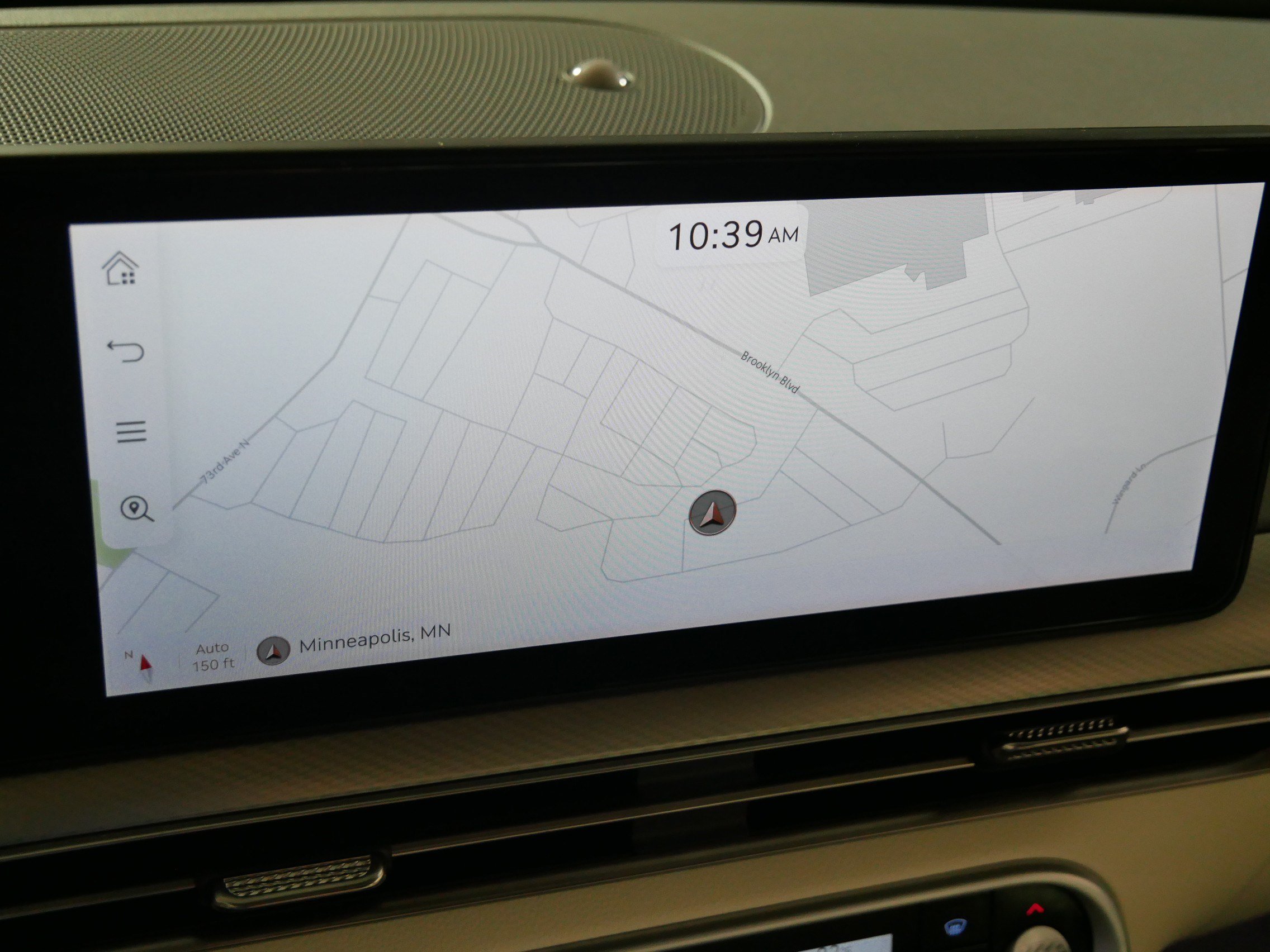 Certified 2025 Genesis GV60 Advanced AWD/4WD image 31