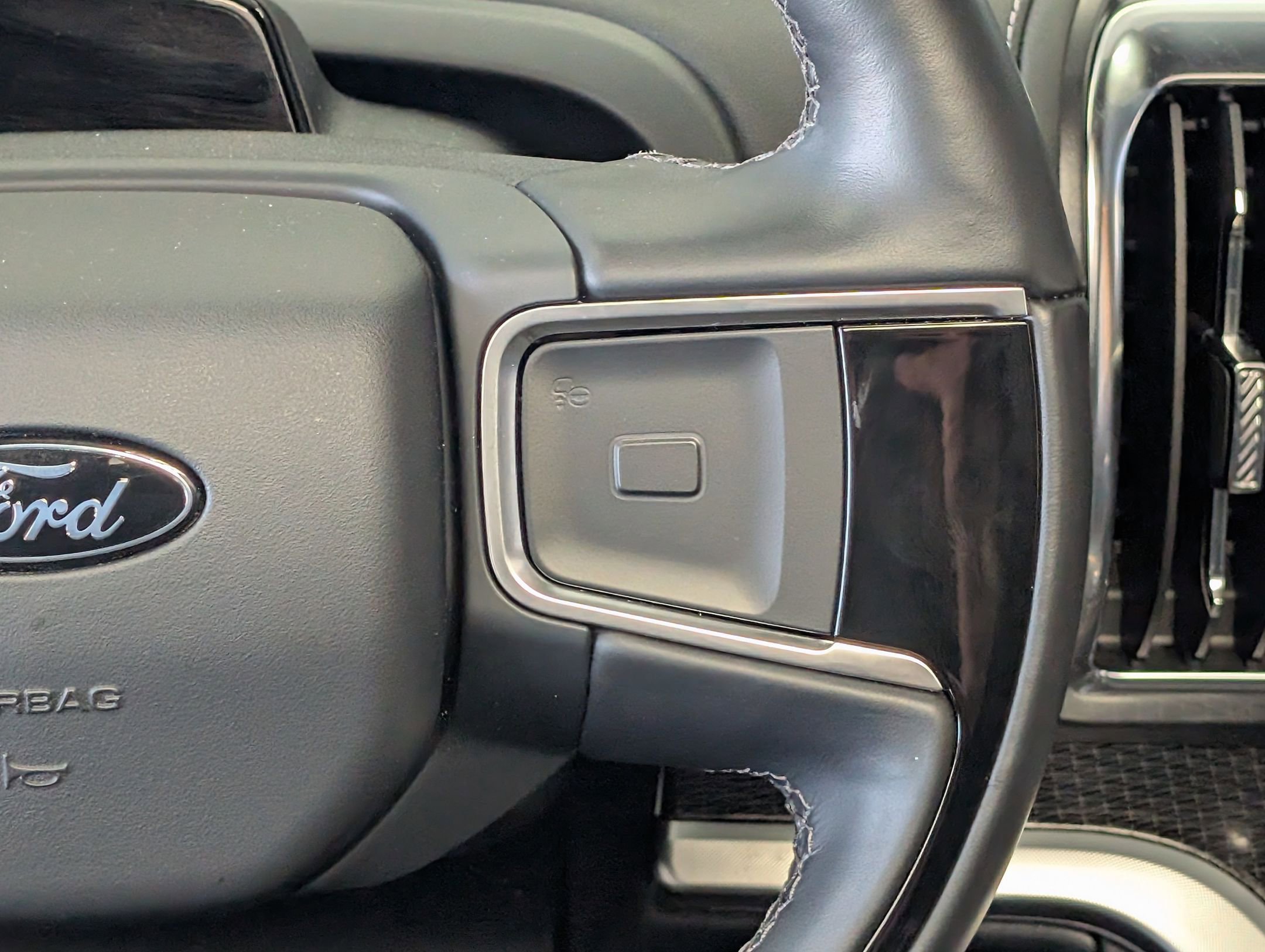 New 2025 Ford Expedition Max Platinum w/ Stealth Performance Package image 21