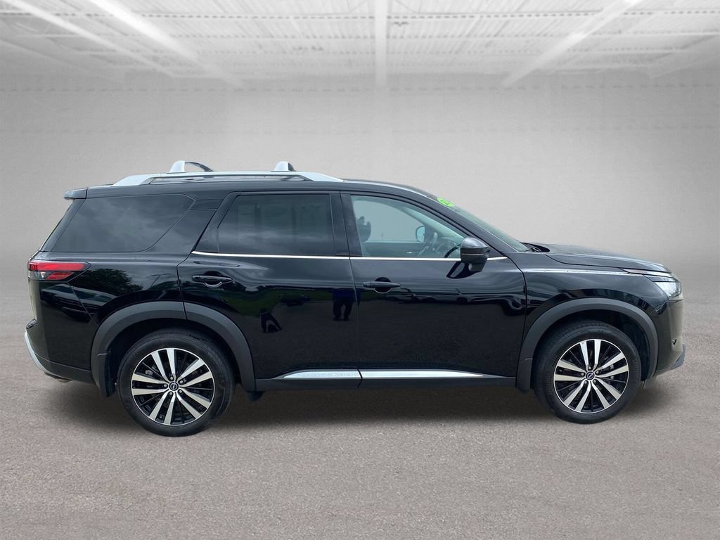 Used 2025 Nissan Pathfinder Platinum w/ Cargo Package AWD/4WD image 7
