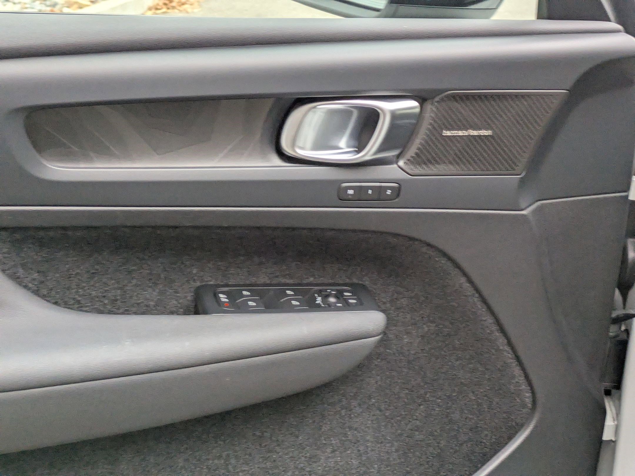 Certified 2023 Volvo C40 P8 Recharge Ultimate image 13