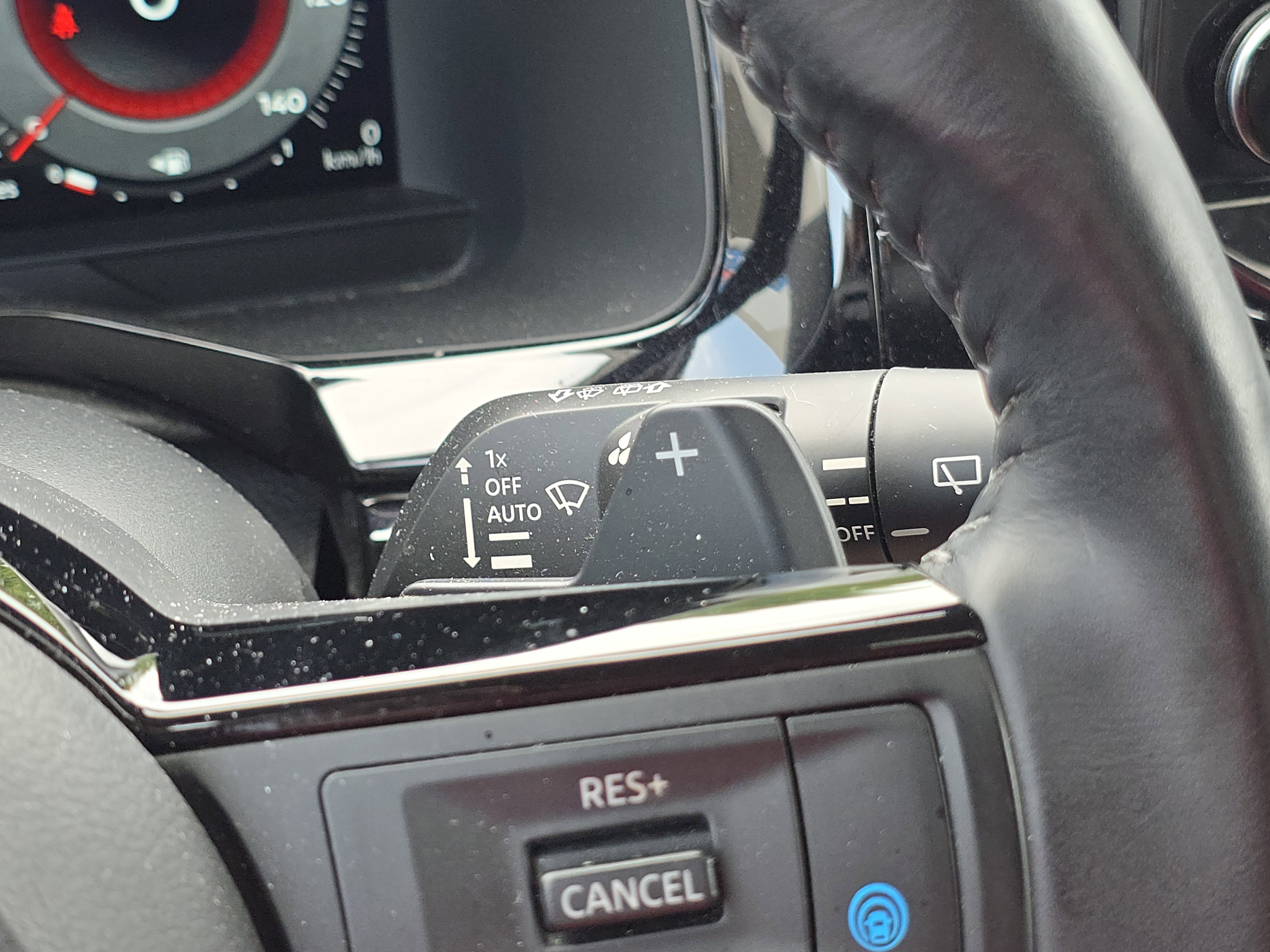 Used 2024 Nissan Pathfinder Platinum AWD/4WD image 39