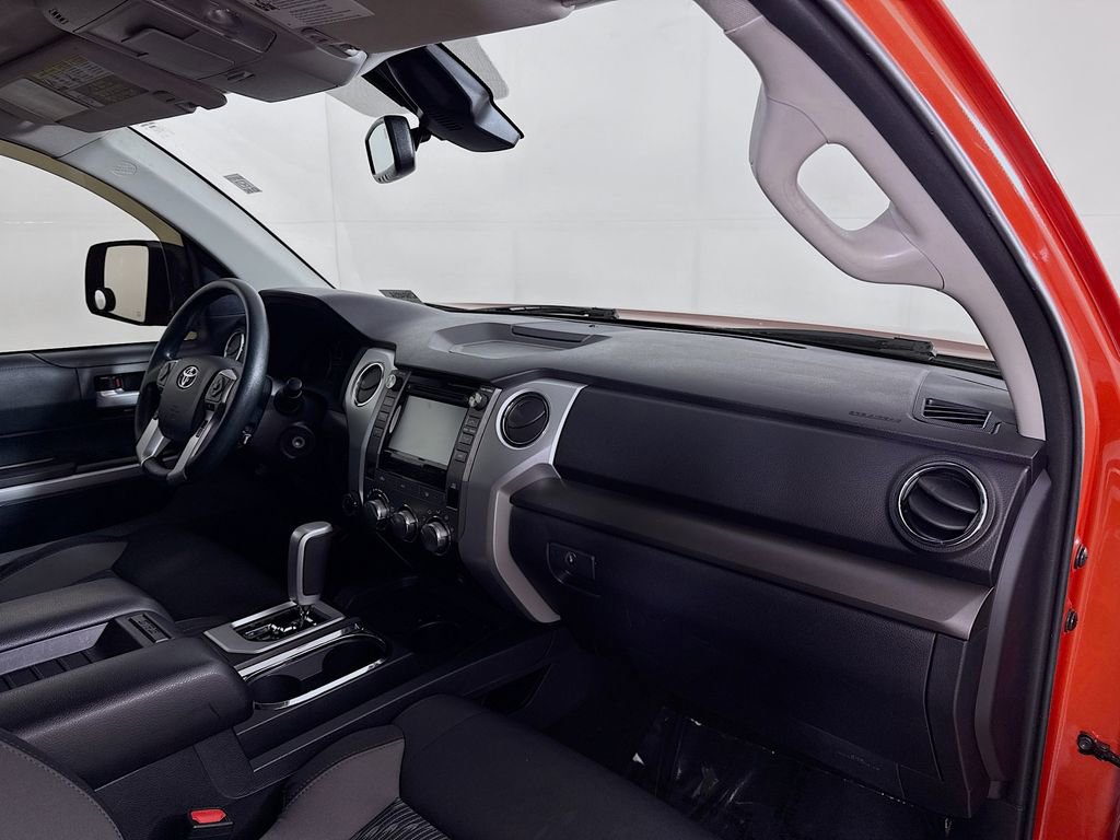 Used 2018 Toyota Tundra SR5 w/ SR5 Upgrade Package image 33