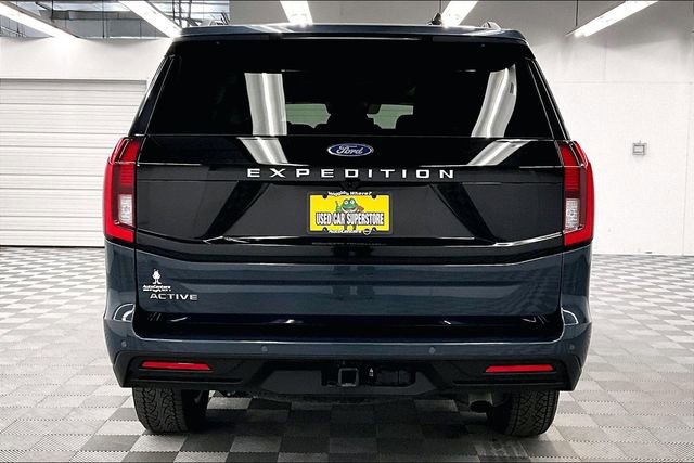 Used 2025 Ford Expedition Active image 5