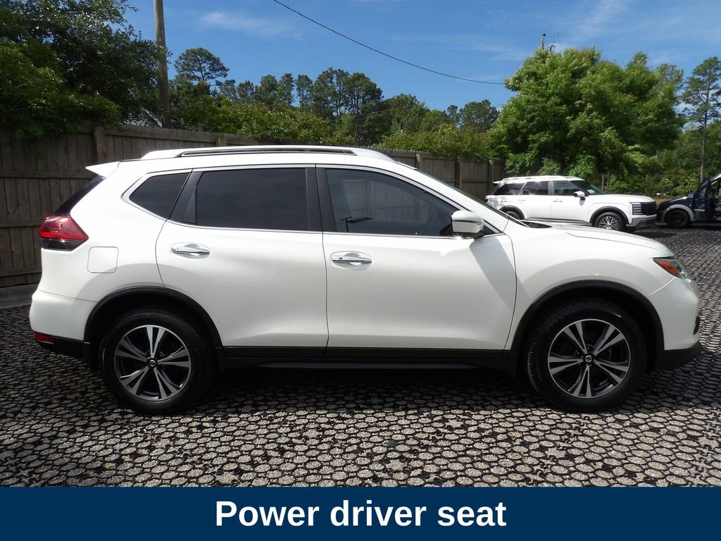 Used 2019 Nissan Rogue SV w/ Sun & Sound Touring Package AWD/4WD image 4