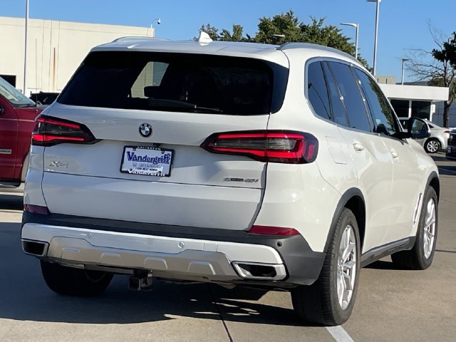 Used 2022 BMW X5 xDrive40i AWD/4WD image 4