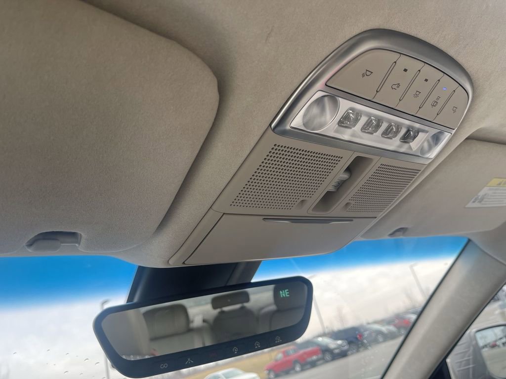 Used 2018 Genesis G90 5.0 Ultimate image 31