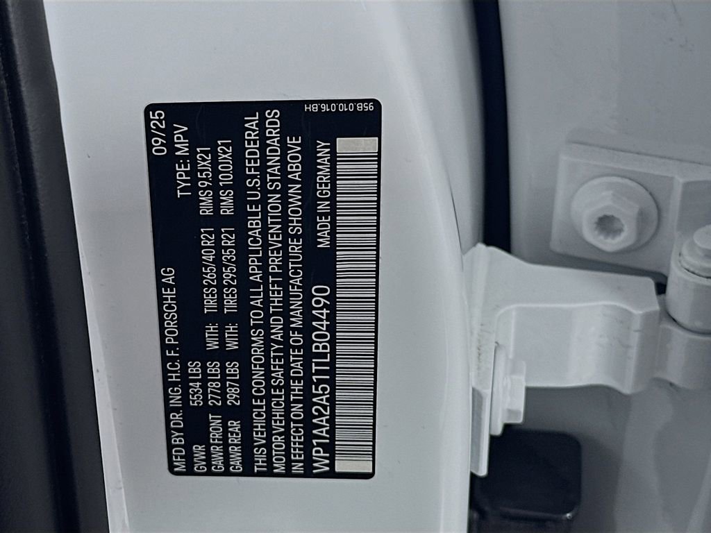 New 2026 Porsche Macan Turbo image 35