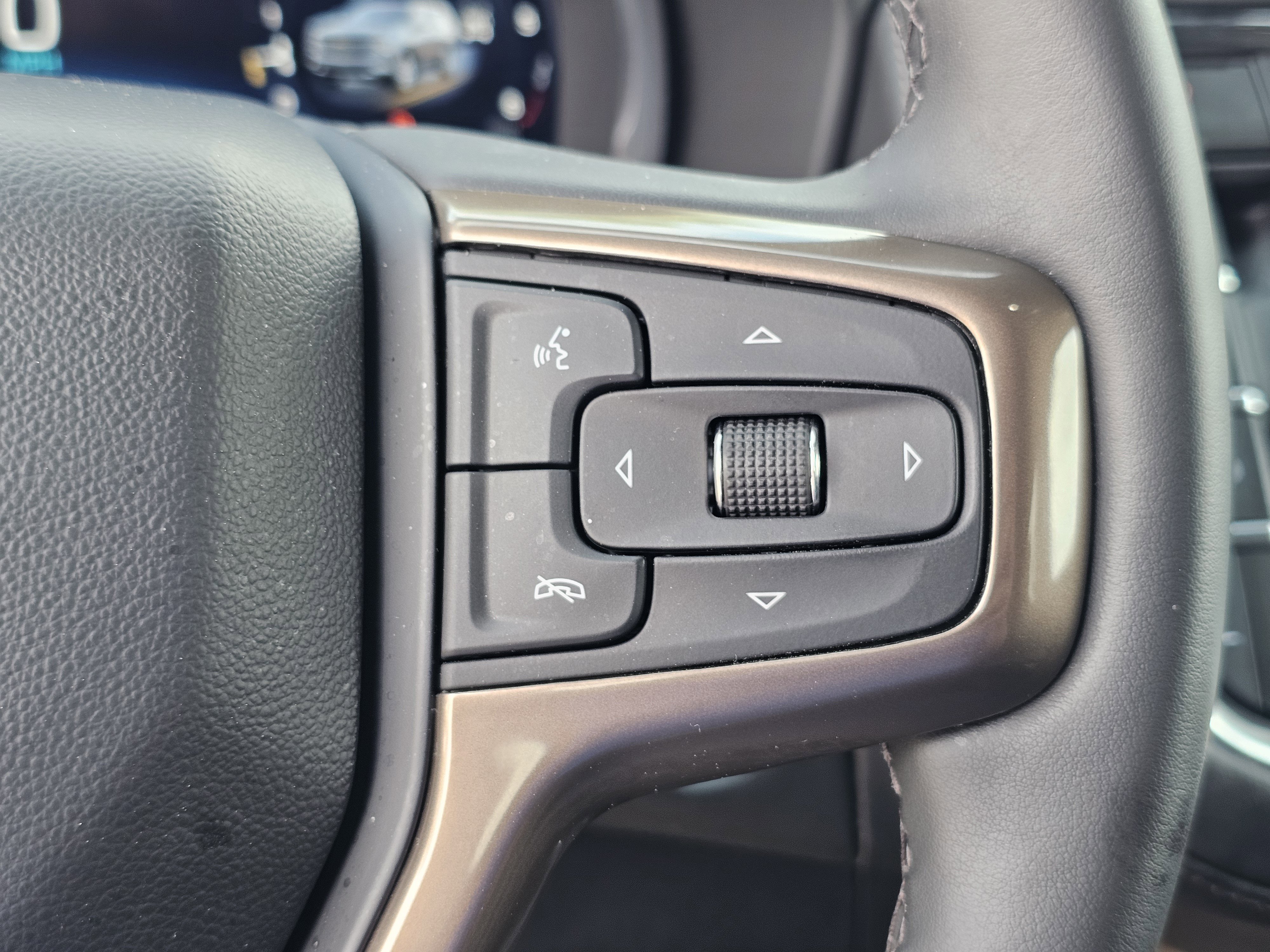 Used 2023 Chevrolet Tahoe High Country AWD/4WD image 25