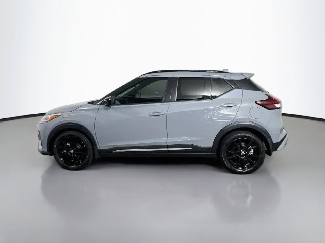 Used 2024 Nissan Kicks SR w/ SR Premium Package FWD image 6