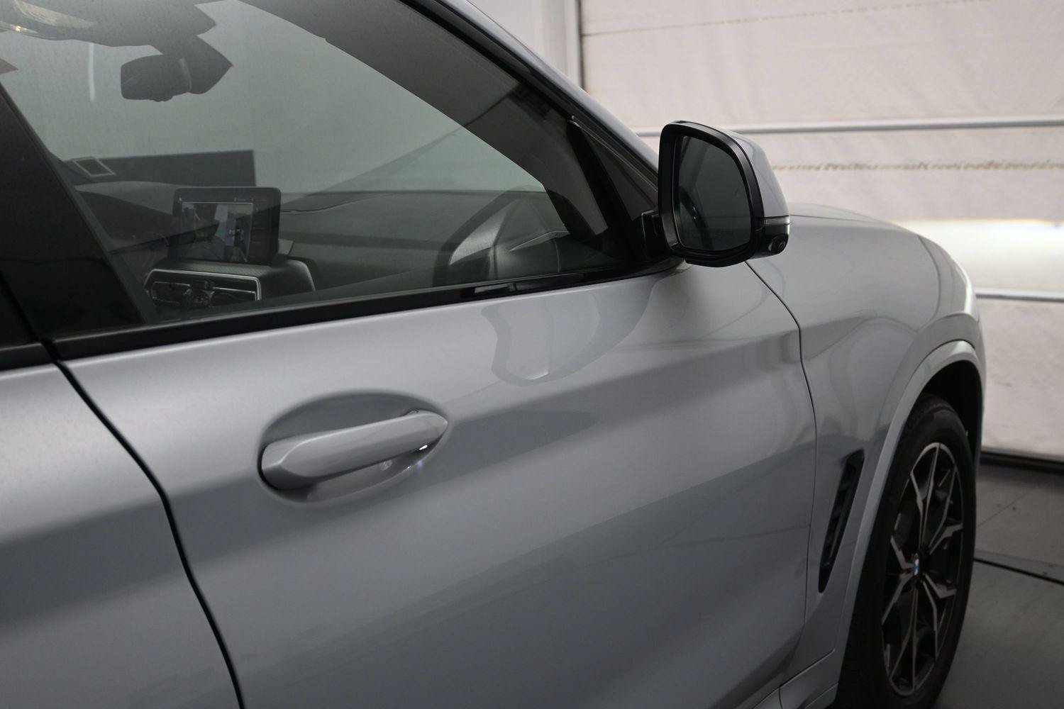 Used 2023 BMW X4 xDrive30i w/ M Sport Package AWD/4WD image 14